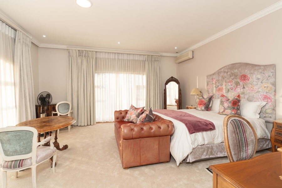 5 Bedroom Property for Sale in Greenways Golf Estate Western Cape